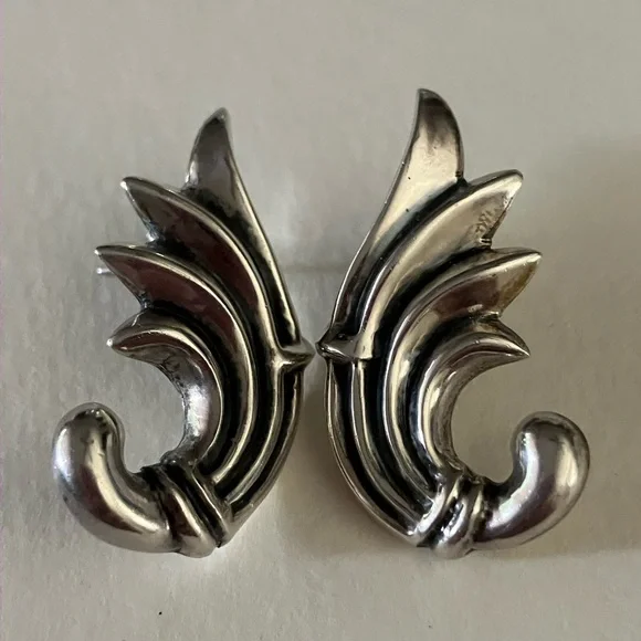 SSI 1994 MMA sterling silver abstract design post earrings - Picture 3 of 6